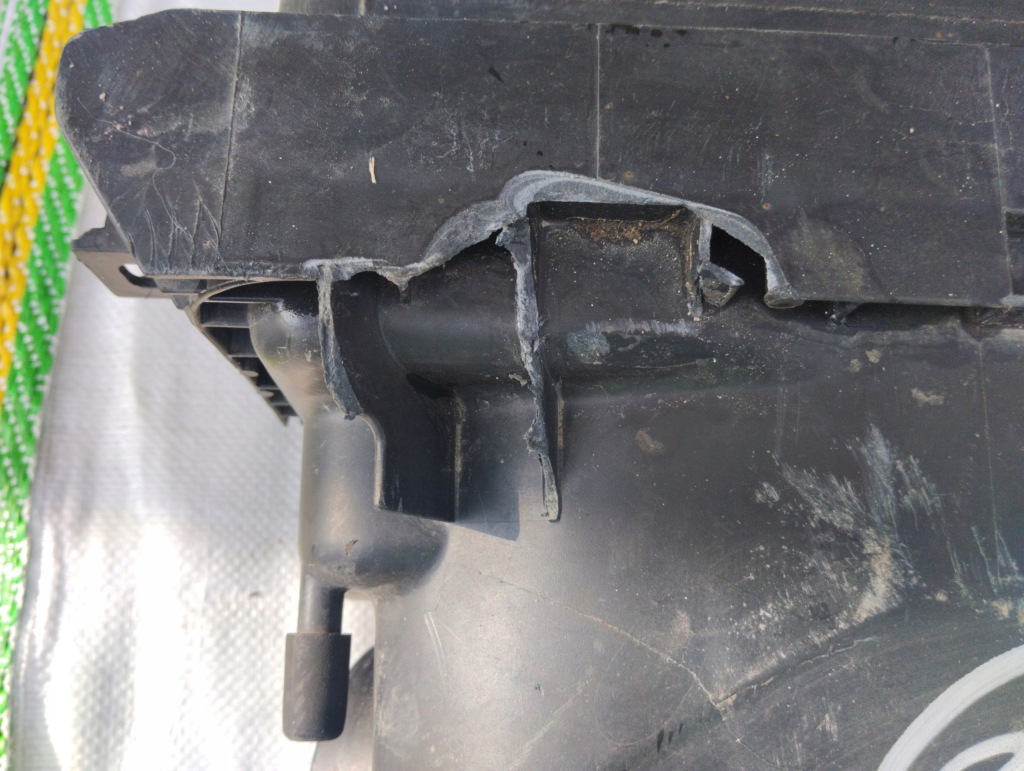 Корпус фільтра повітря toyota rav4 ii 2.0 vvt-i 100140-5480 в Україні