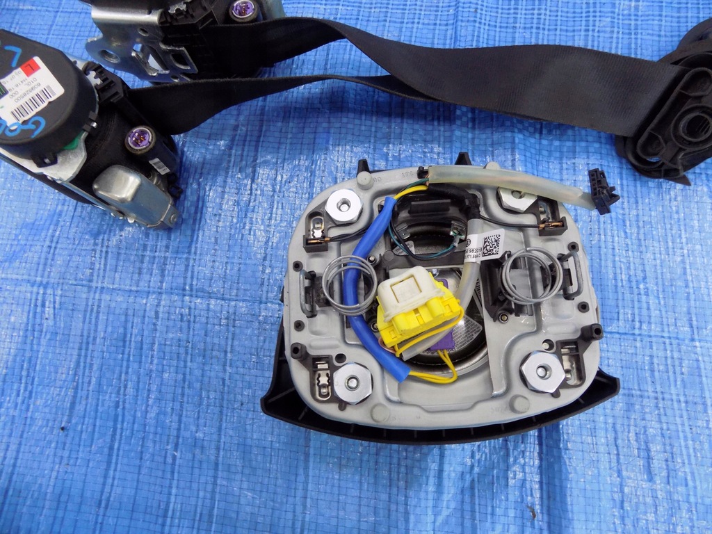 фото №10, Приборная панель подушки безопасности ремни vw golf v