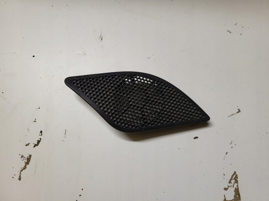 Купить Opel zafira b накладка динамика дверь перед левая 13163900