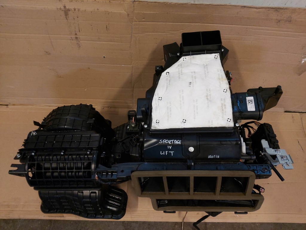 фото №1, Kia sportage iv lift отопитель