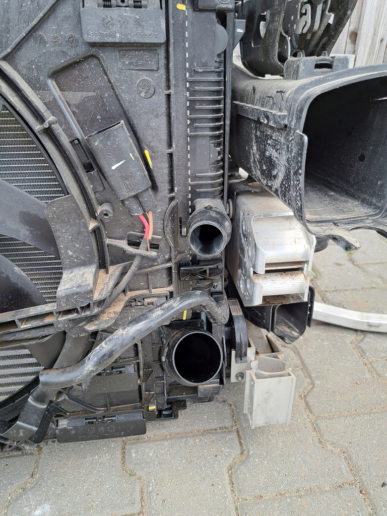 фото №8, Bmw 2 g42 220i m-pakiet бензин pas перед передній радіатор радар kpl