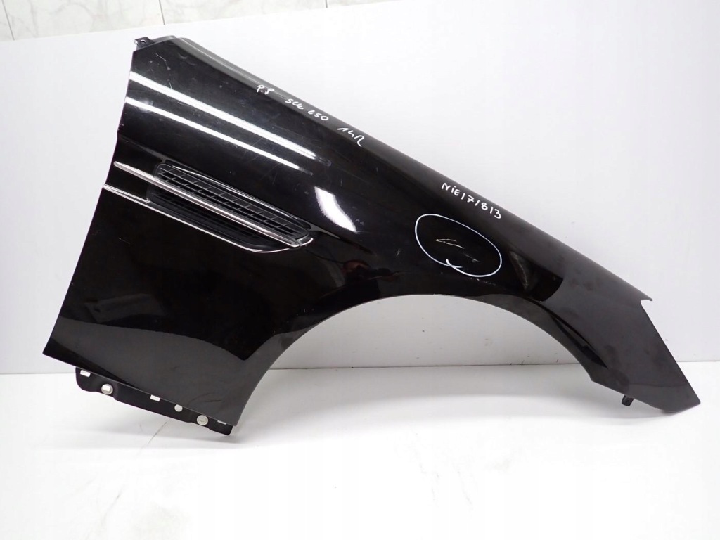 фото №1, Крыло правый перед молдинг решётка оригинал mercedes slk iii r172 14r