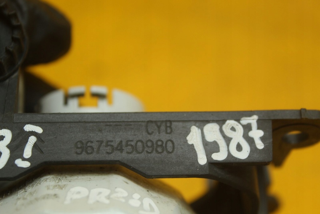 фото №7, Протитуманна фара перед peugeot 208 i 1.2 vti 9675450980