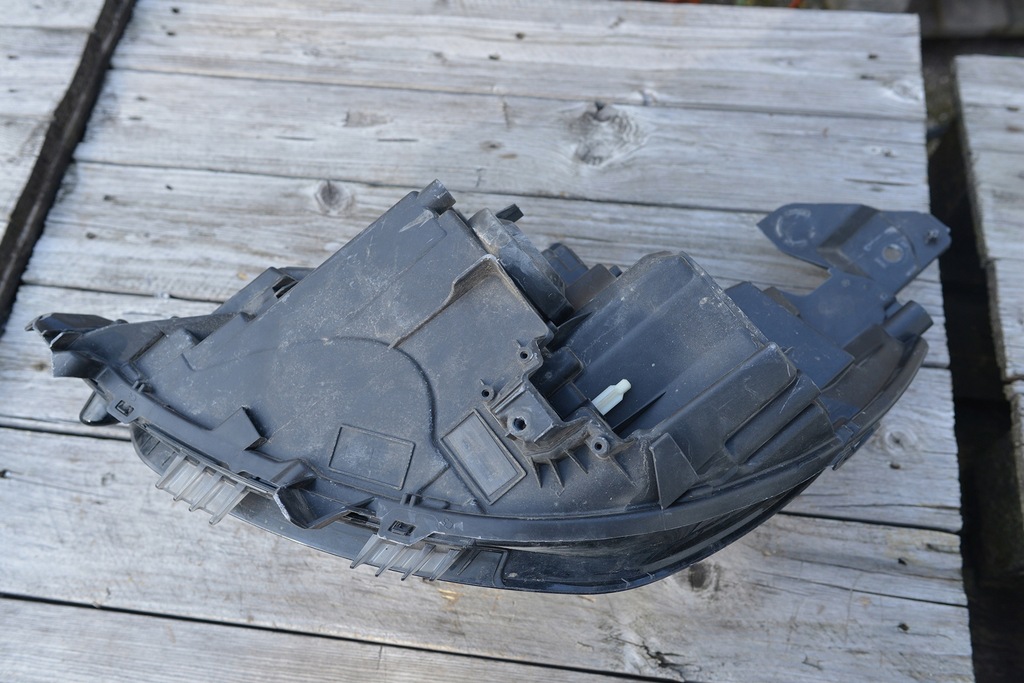 фото №11, Фара лампа правая peugeot 208 90200108