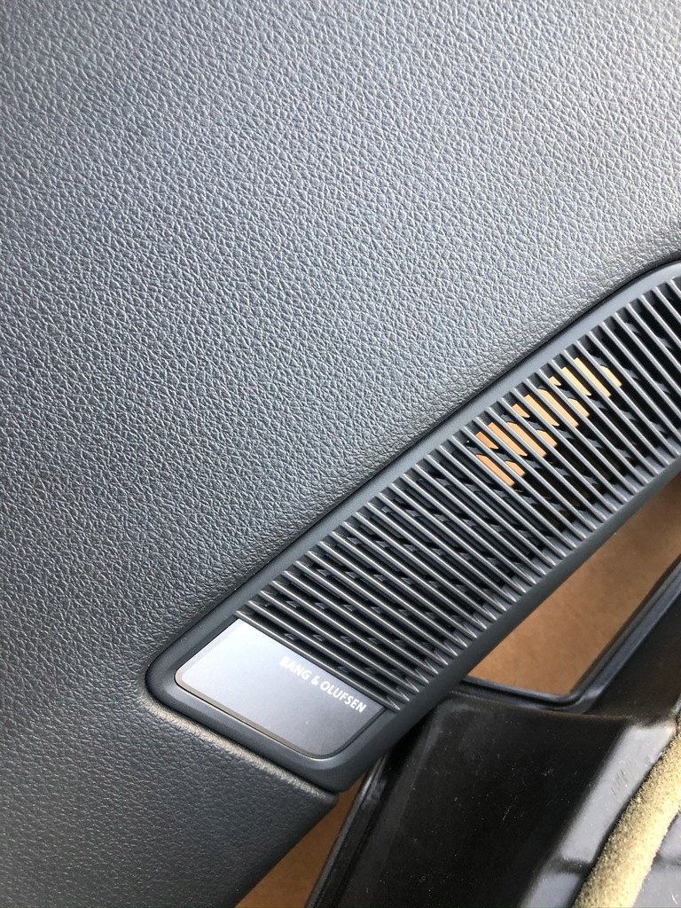 фото №7, Audi q7 sq7 4m0 4m0035466a аудіосистема покращений 3d bang olufsen монтаж