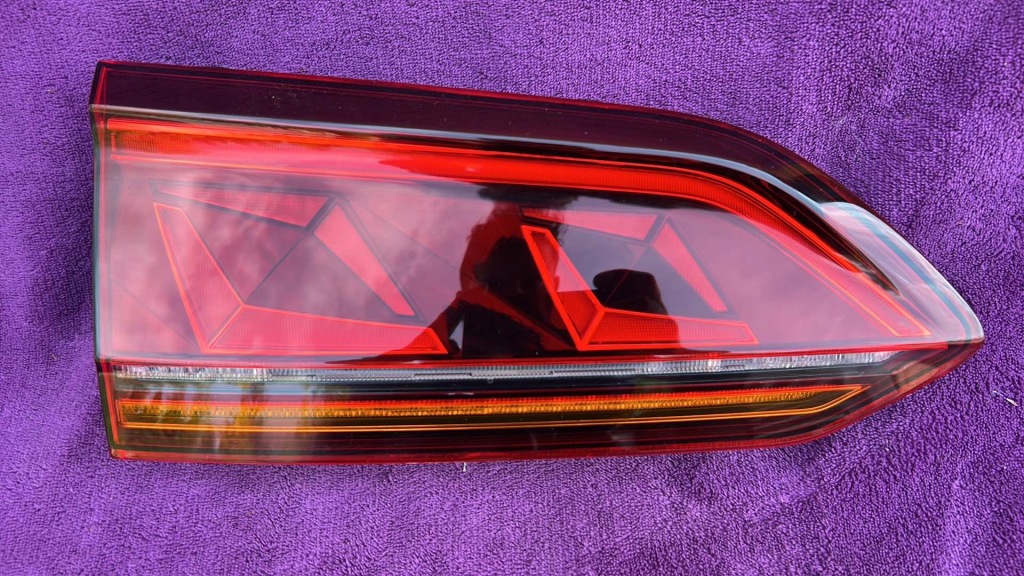 фото №1, Лампа задняя vw touareg 3 iii matrix led w крышка левая 760945307