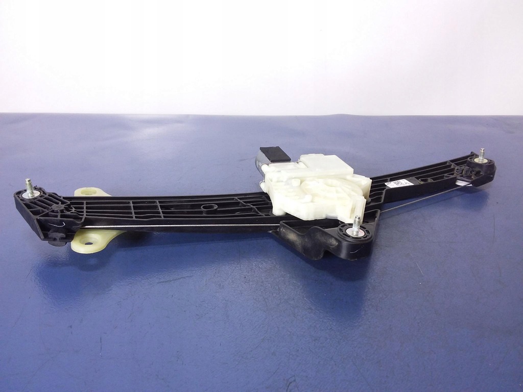 фото №4, Clio v подъемник стекло перед правый 807201776r