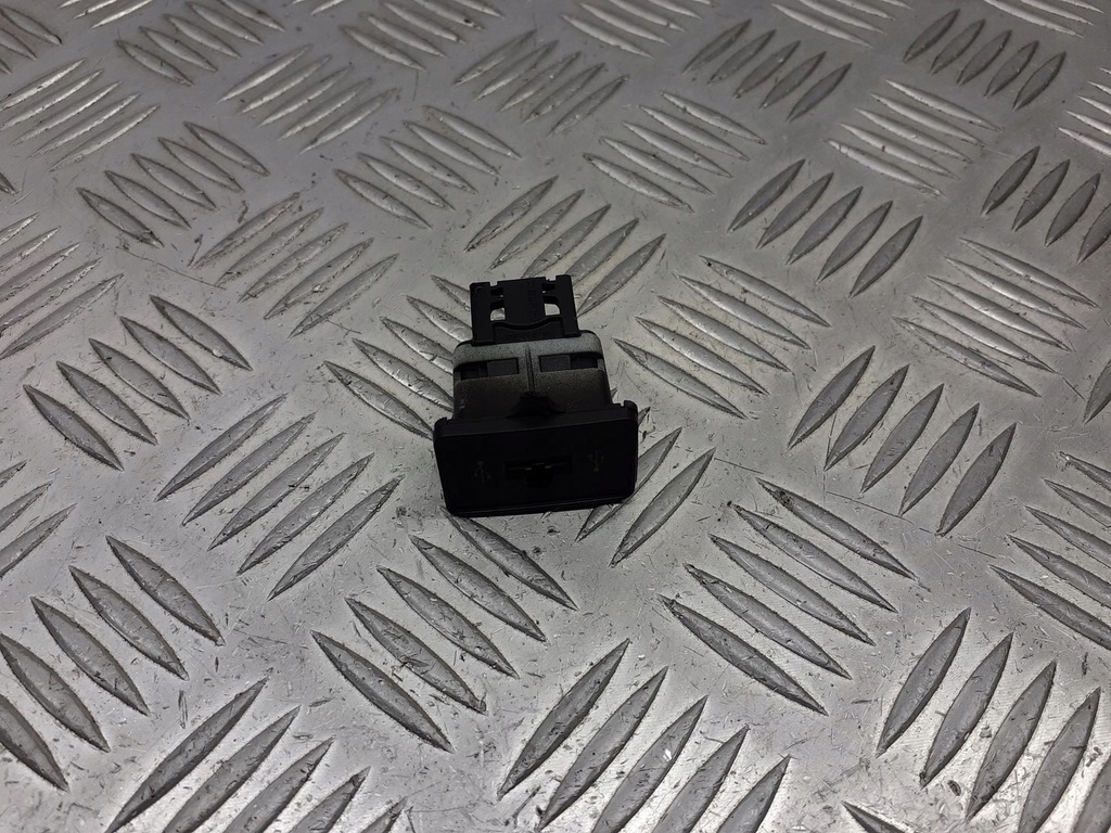 фото №1, Роз'єм вхід port aux usb alfa romeo 159 156074010