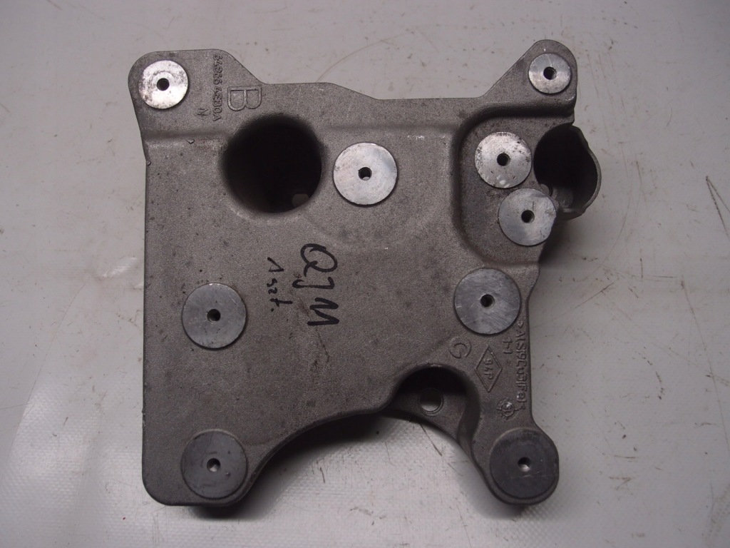 Кронштейн основание аккумулятор qashqai 2 64866 4eb0a Оригинал