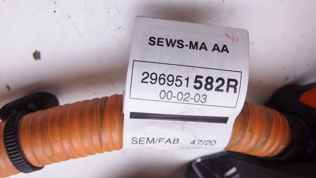 фото №4, Captur ii e-tech роз'єм заряджання