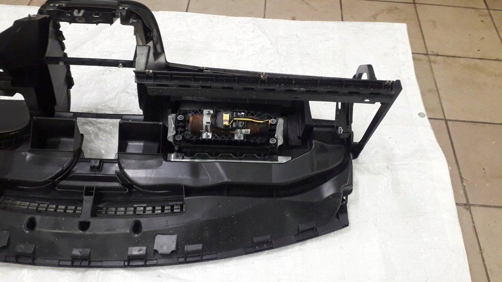 фото №7, Vw golf 5 консоль з подушка безпеки панель приладів приладова