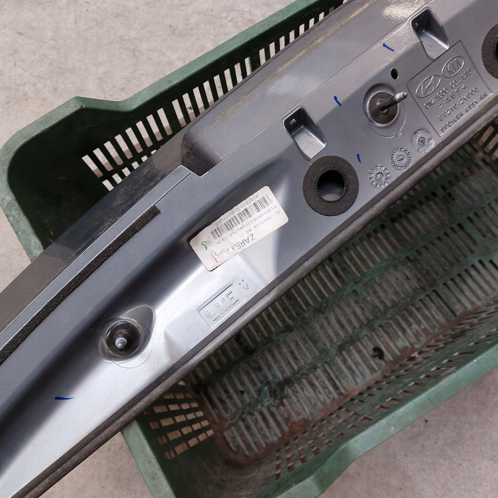 фото №9, Hyundai ix35 1,7crdi 2013 спойлер крышки багажника код лакокрасочного покрытия zar 9p