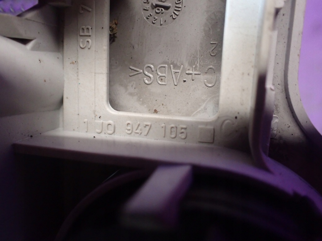 фото №5, Golf iv лампа потолочный освещение 1j0947105c