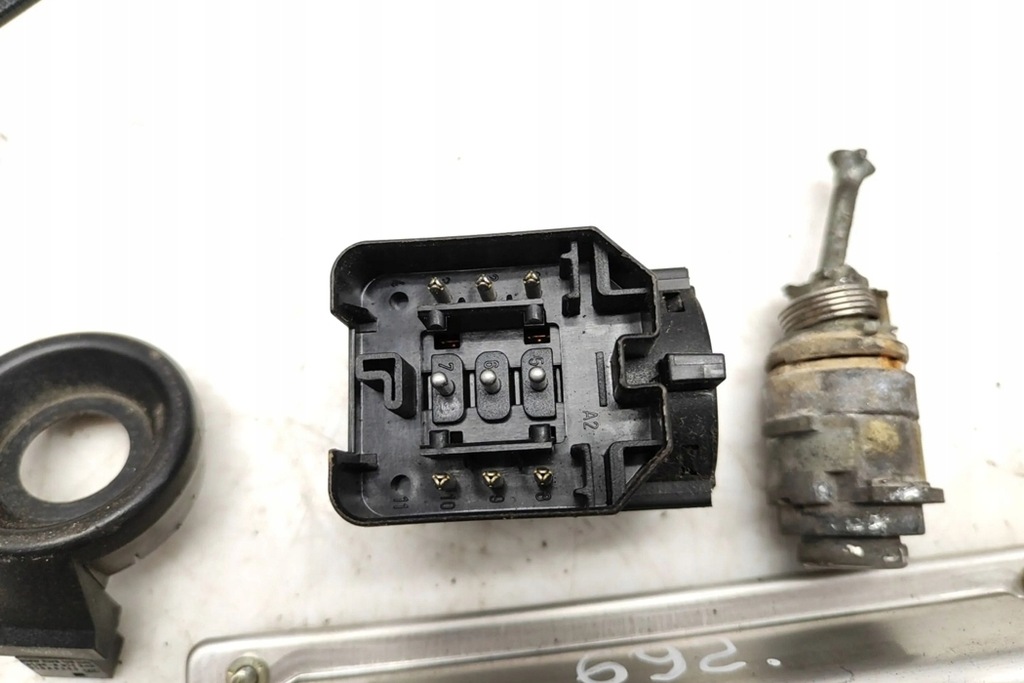 фото №9, Комплект запалювання bmw z4 roadster e85 7527072 3.0l бензиновий 170kw 2003