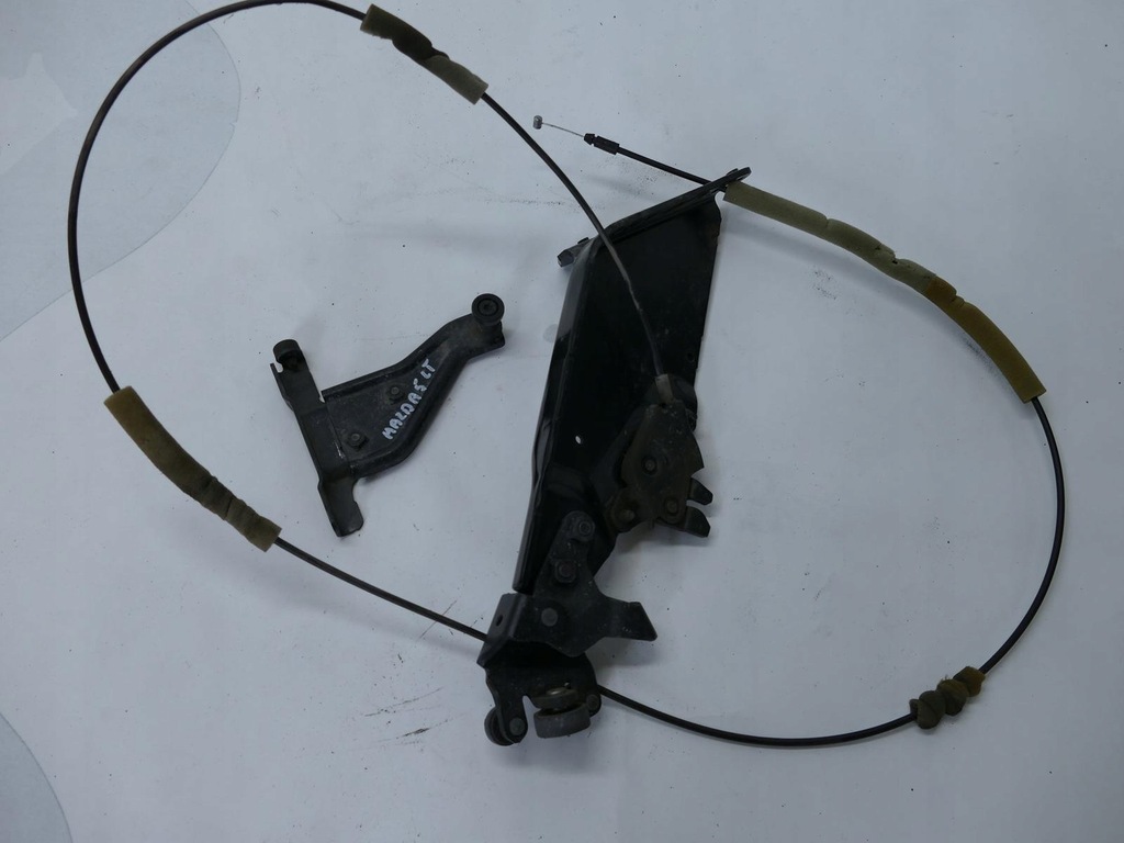 фото №1, Mazda 5 направляющая ролик дверь раздвижных 05-10