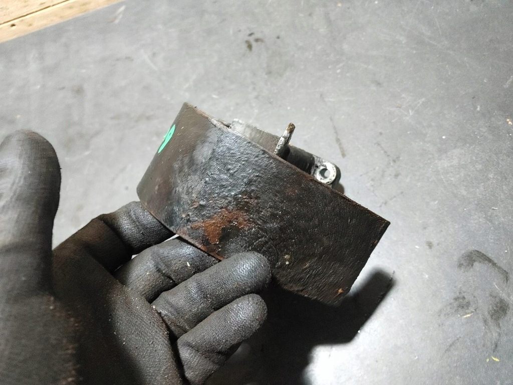 фото №7, Fiat 126 600 maluch старый тип двигателя 600 основание кронштейн генератора оригинал