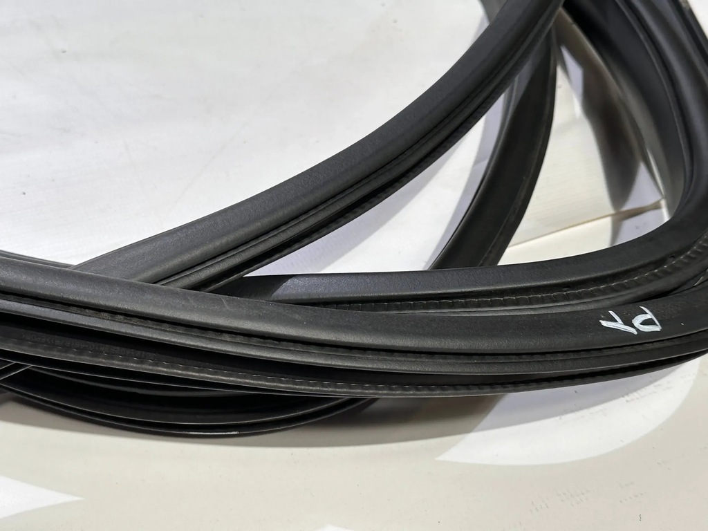 фото №6, Прокладка ниша дверь перед передние задняя задние ford expedition 2018 - 2022