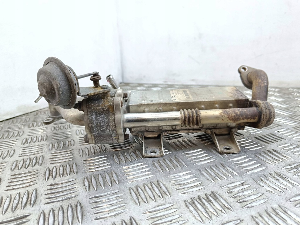 фото №7, Toyota avensis t270 2011 радіатор вихлопних газів egr