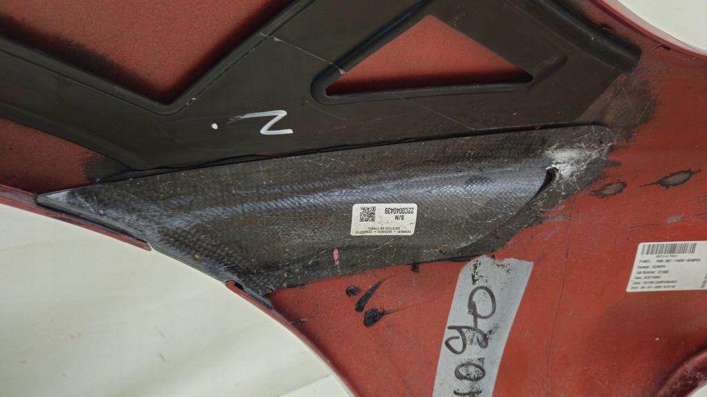 Бампер перед передний ferrari portofino рестайлинг  f164 fl карбон оригинальный с Разборки