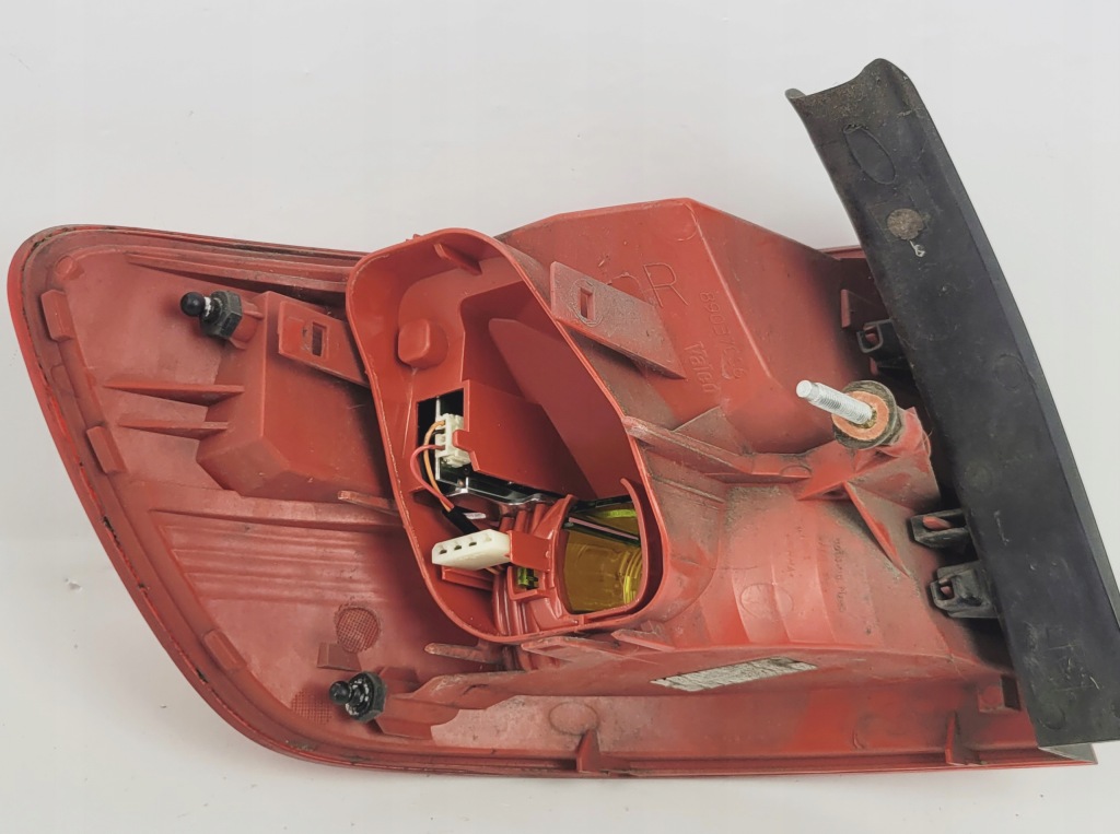 Audi a6 c6 фара світлодіодна led правий w крила універсал avant valeo Недорого