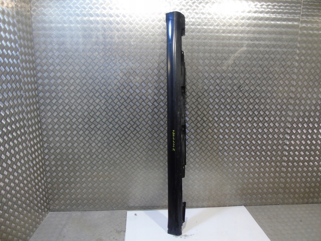 фото №1, Idealna молдинг поріг права toyota verso 1