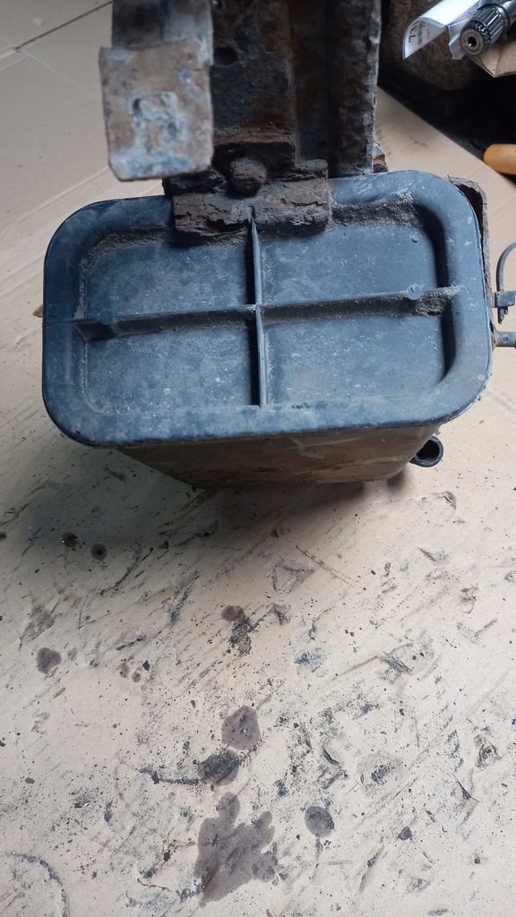 фото №4, Фільтр вугільний volvo s60 2.4b 01r sedan