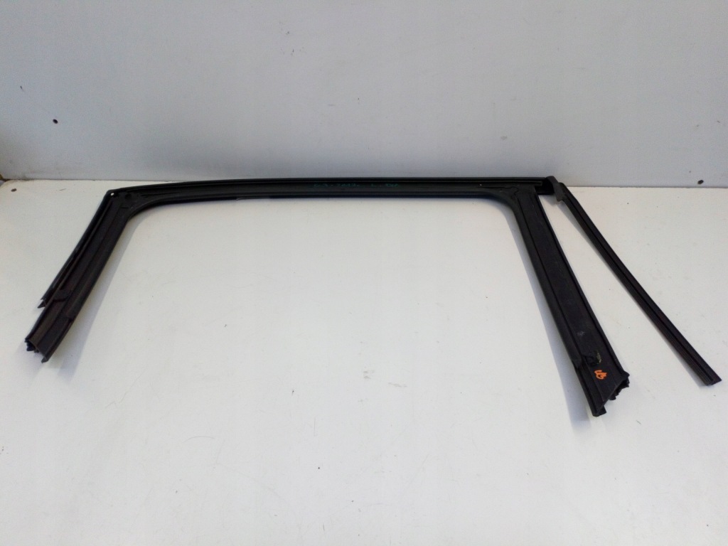 фото №1, Citroen c3 iii 17r молдинг прокладка дверь левый задняя