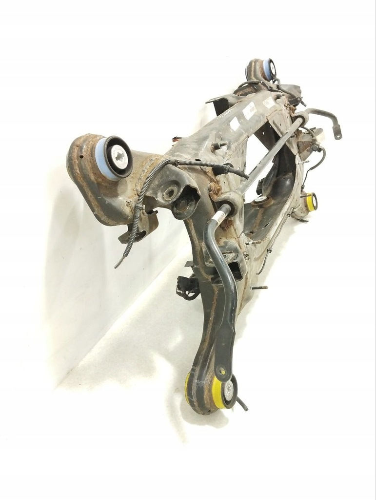 фото №4, Усилитель поперечный maserati levante 2017 с задний 06701014340