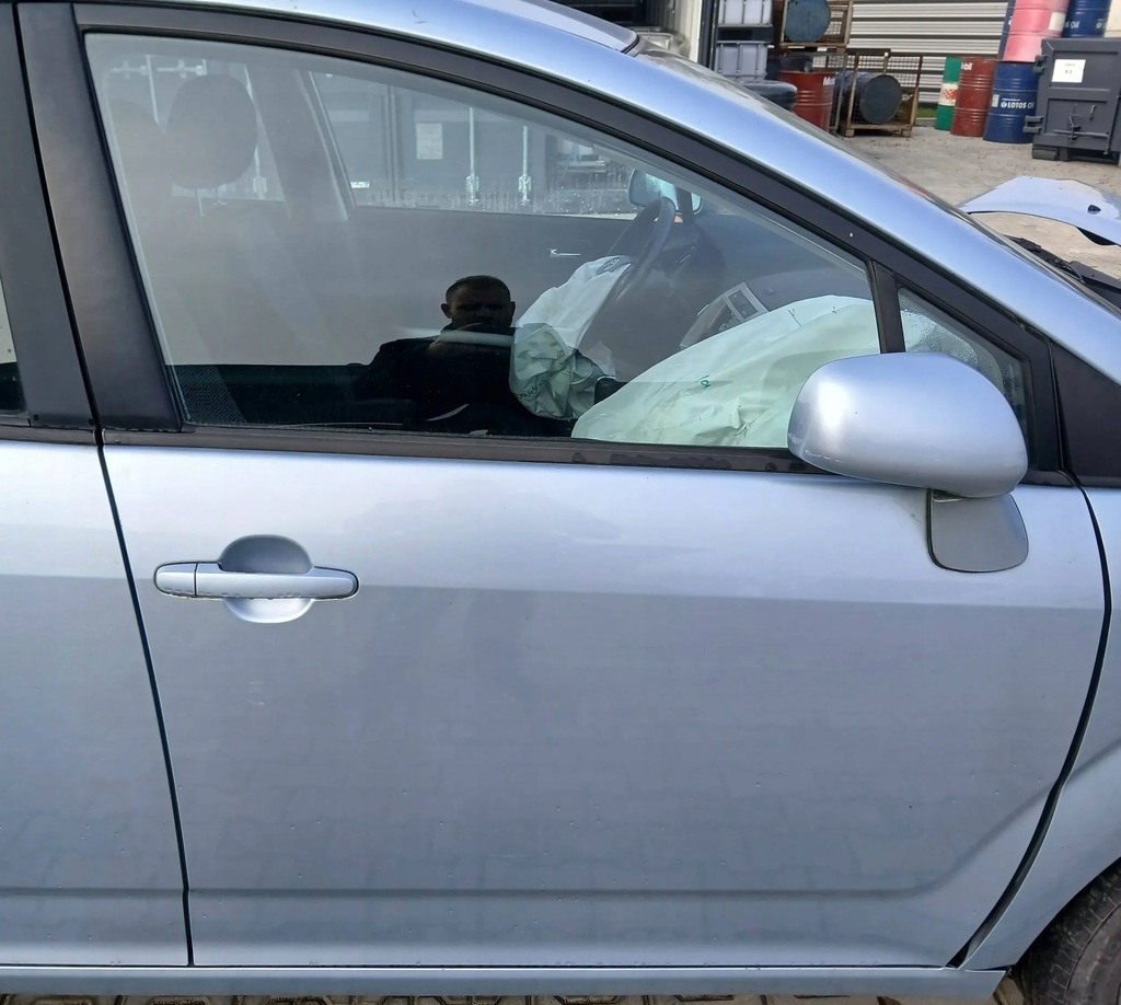 фото №10, Toyota corolla verso ii 2 дверь правое передние правый перед 2004-