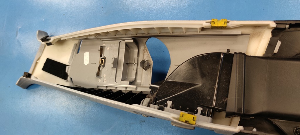 фото №13, Mercedes-benz оригінальний номер a2116902825 захист стійка права