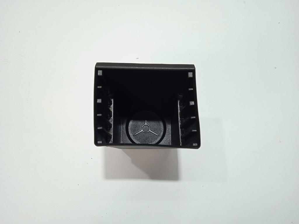 фото №1, Ford kuga mk2 бардачок пластик am51-r045g34-aaw