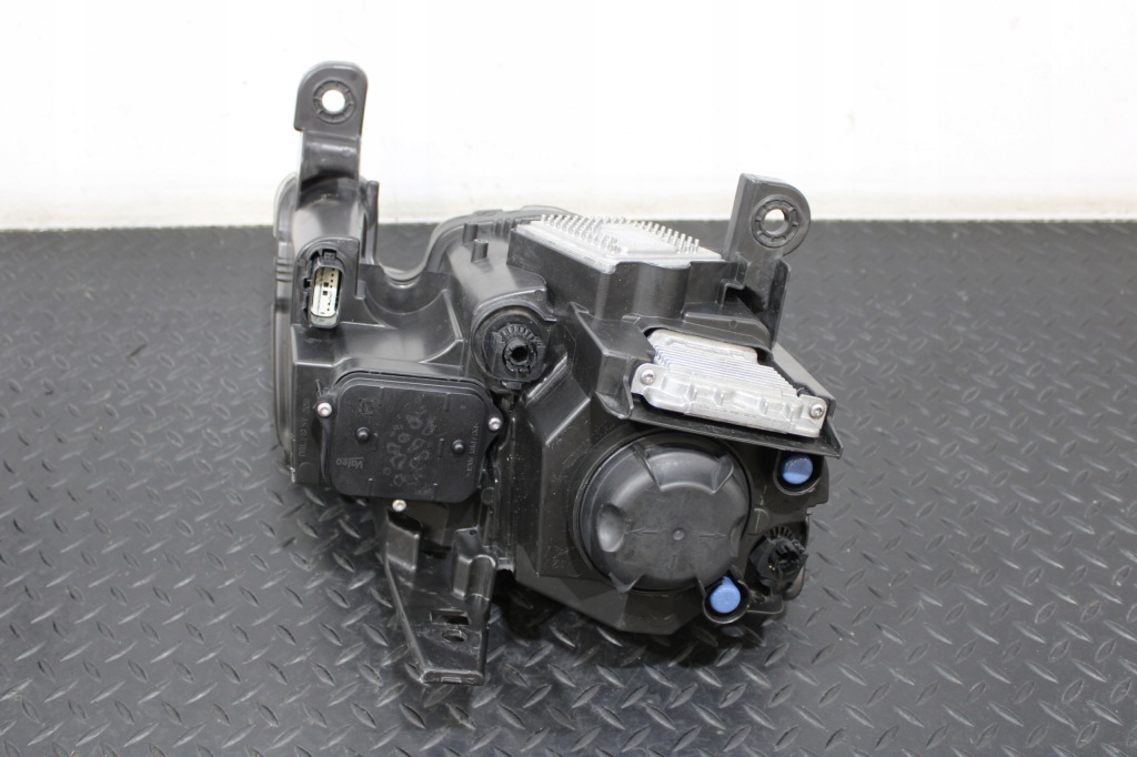 Фонари перед led jeep grand cherokee wk2 рестайлинг  68111034ad 68111035ad с Разборки