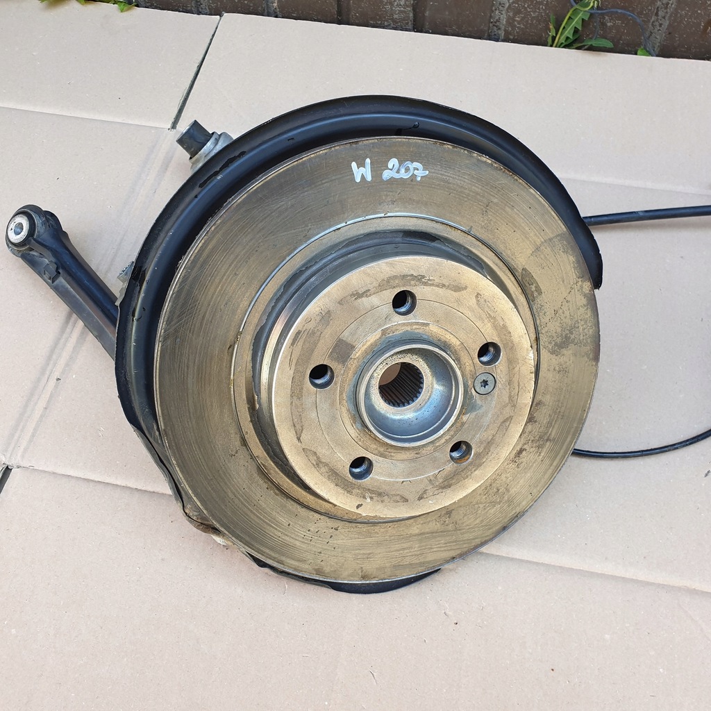 фото №1, Поворотный кулак ступица рычаг задняя w207 3.0 cdi lift