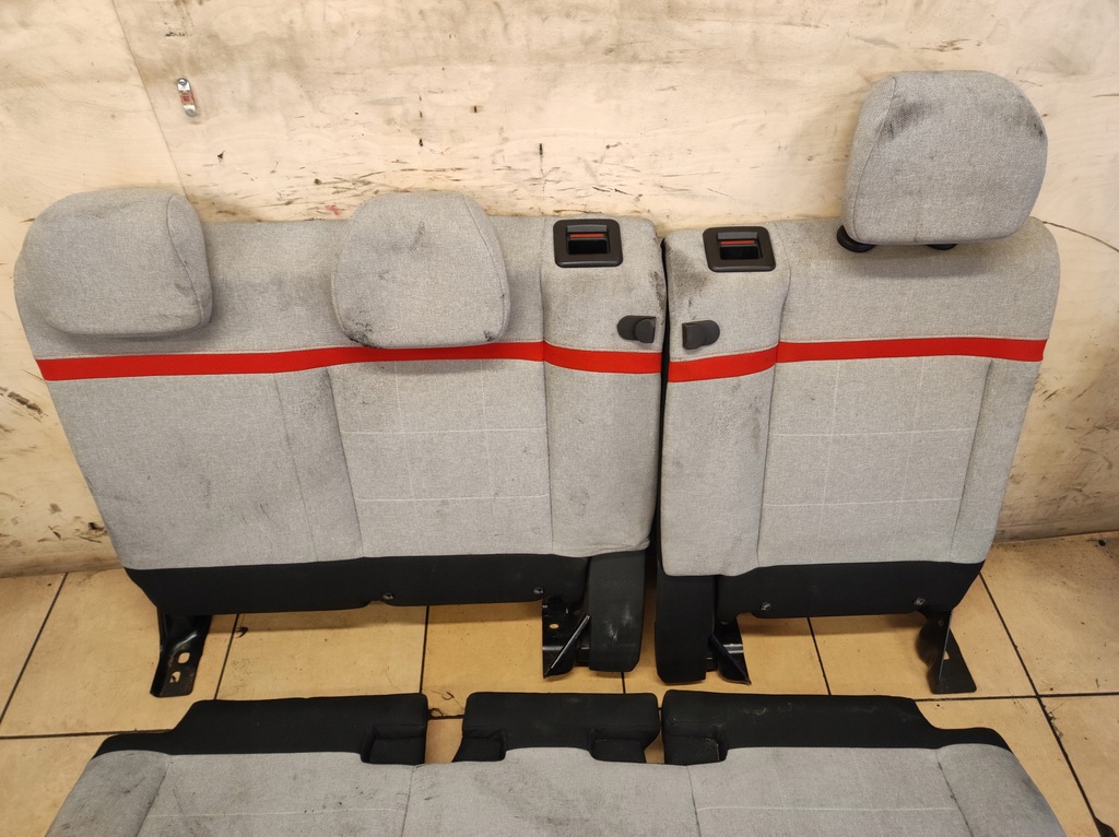 фото №10, Салон сиденья заднее сиденье обивка c3 aircross