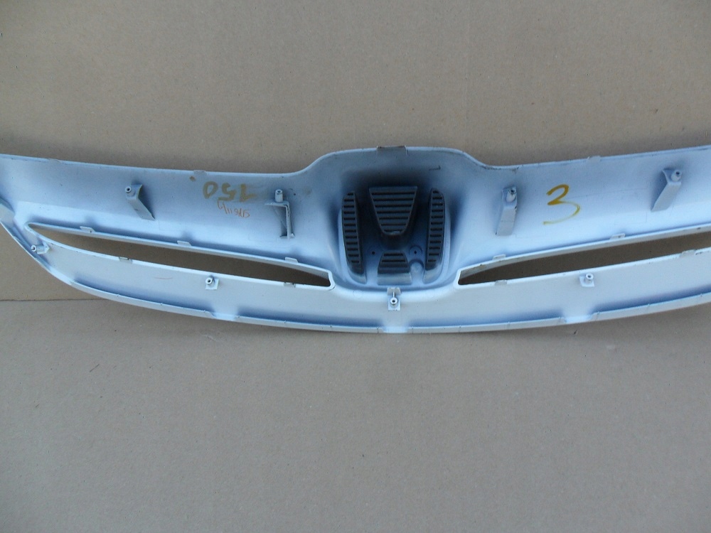 фото №10, Honda оригінальний номер 61681 решітка радіатора