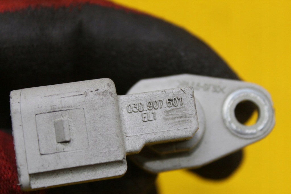 фото №5, Датчик вала 03d907601 1.6 b bts roomster