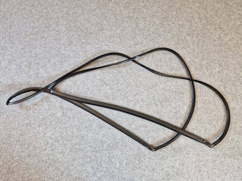 фото №1, Mercedes sprinter 906 прокладка скло передньої оригінальний номер