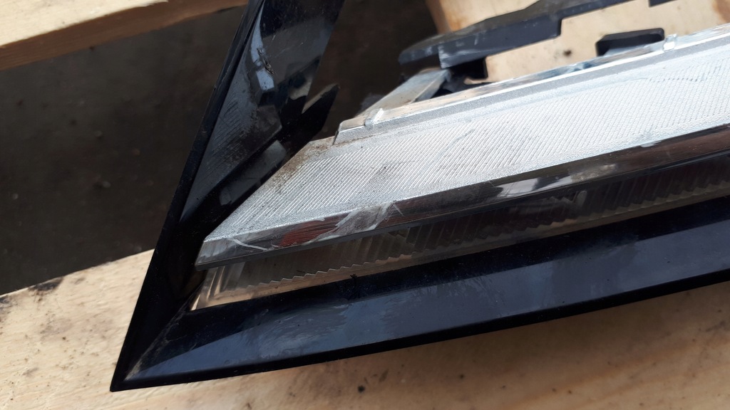 фото №12, A7 4g лампа левая левый перед отражатель пластик