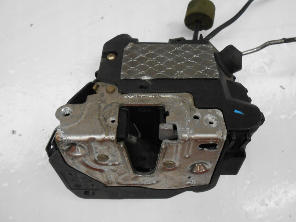 Mercedes-benz w212 замок дверь передние правое 004138112634 Недорого