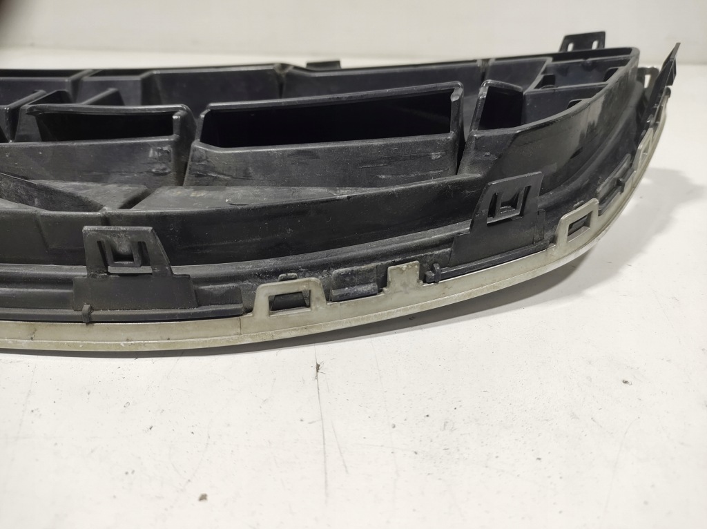 Volvo v40 1.6 d2 14- решётка радиатора решётка радиатора бампера 31353126 Недорого