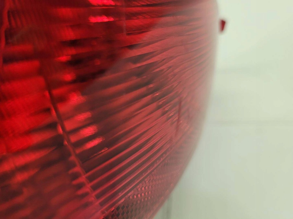 фото №6, Лампа задняя противотуманная правая сторона renault kadjar 2018 265801896r