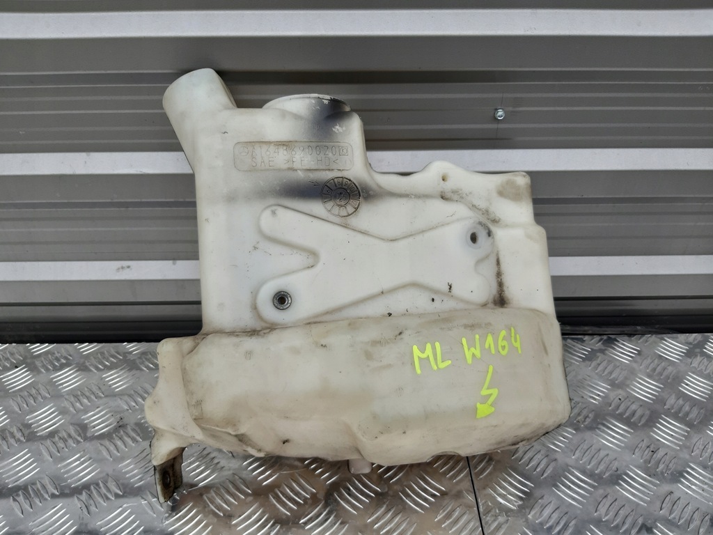 фото №1, Mercedes ml w164 бак омывателя