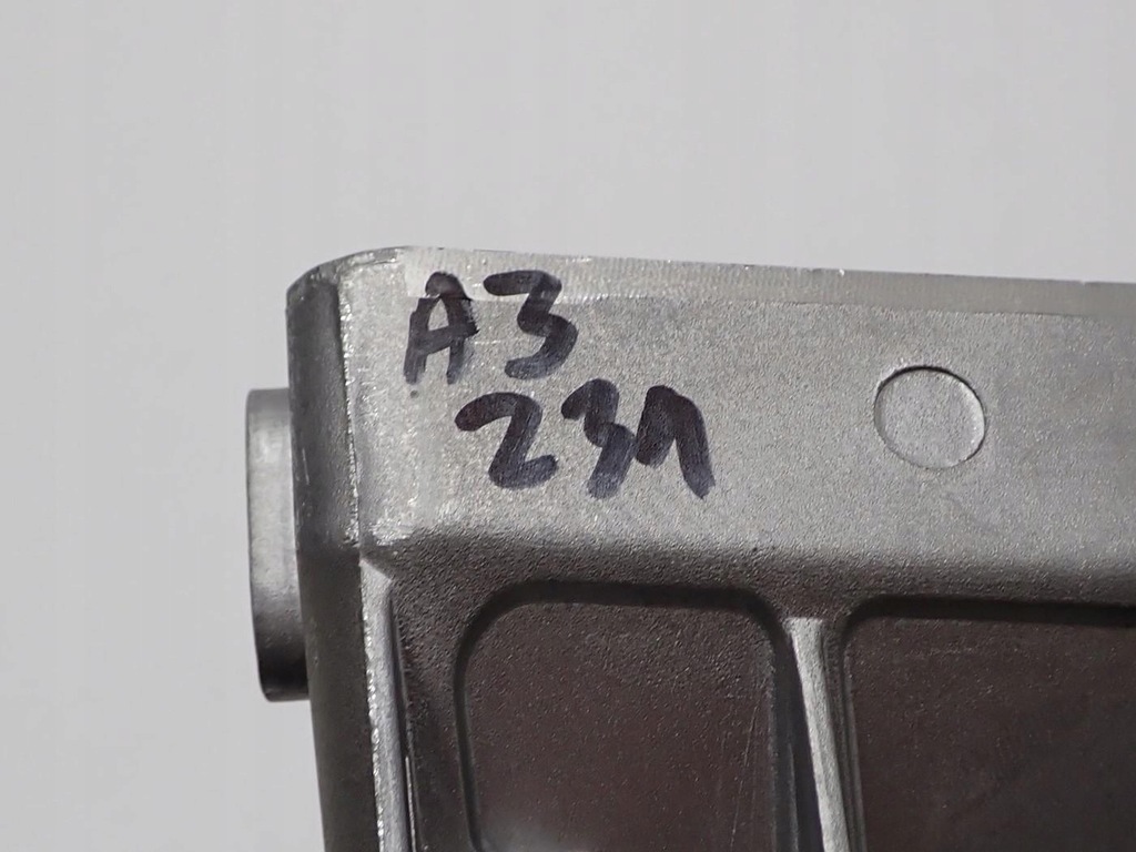 фото №10, Підлокітник бардачок europa 8y0864283 audi a3 8y 23r