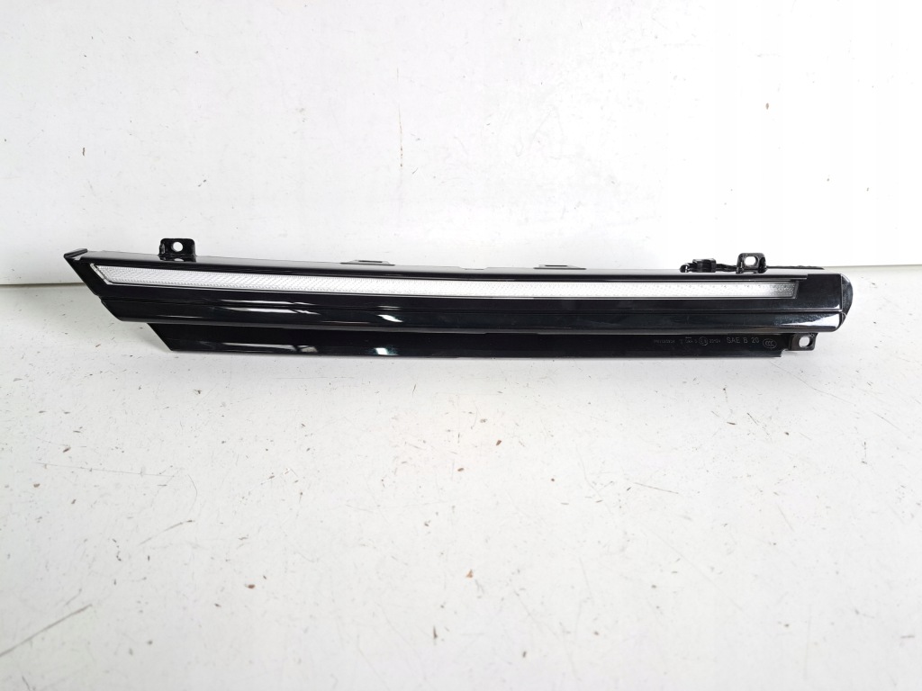 фото №1, Vw golf viii 8 led решетка решётка подсветка 5h0941654f оригинал