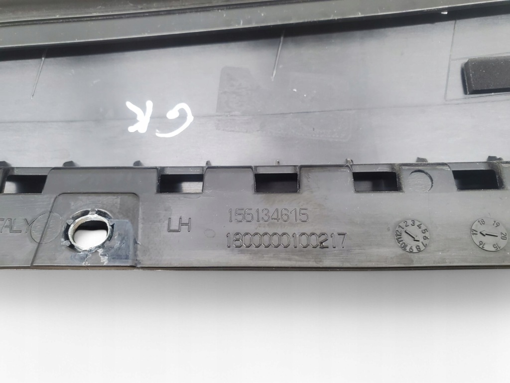 фото №6, Alfa romeo stelvio 156134615 задня сторона ліва ущільнювачі вікон