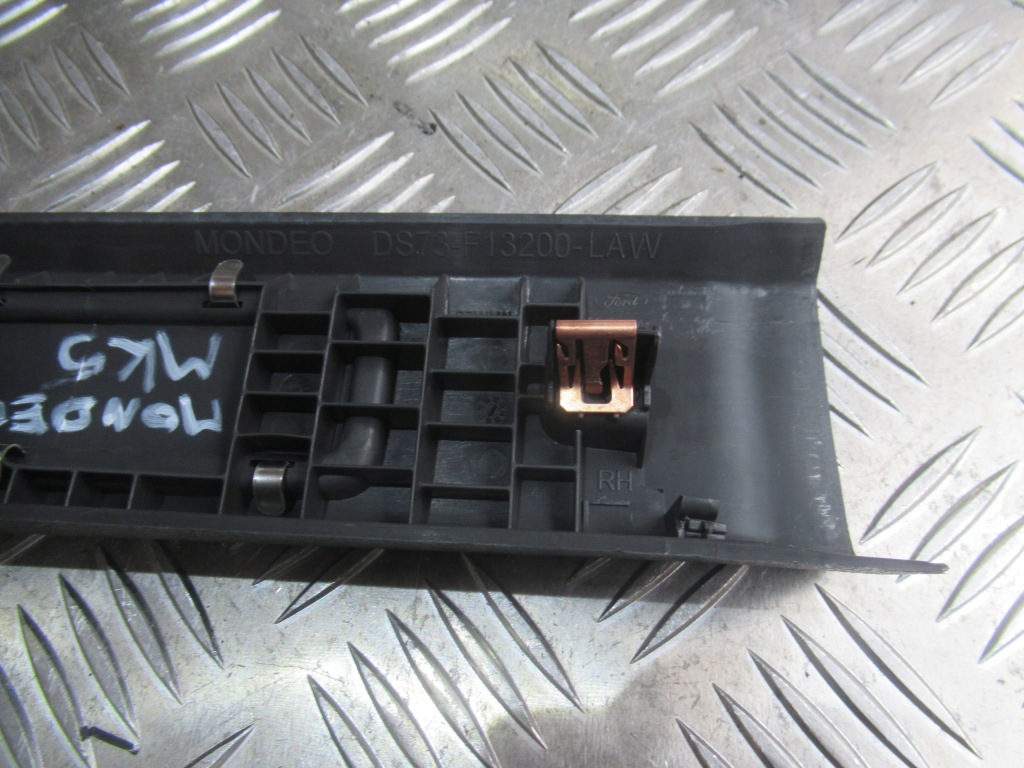 Ford mondeo mk5 накладка поріг права ліва перед ds73-f13200 ds73-f13201 Ціна