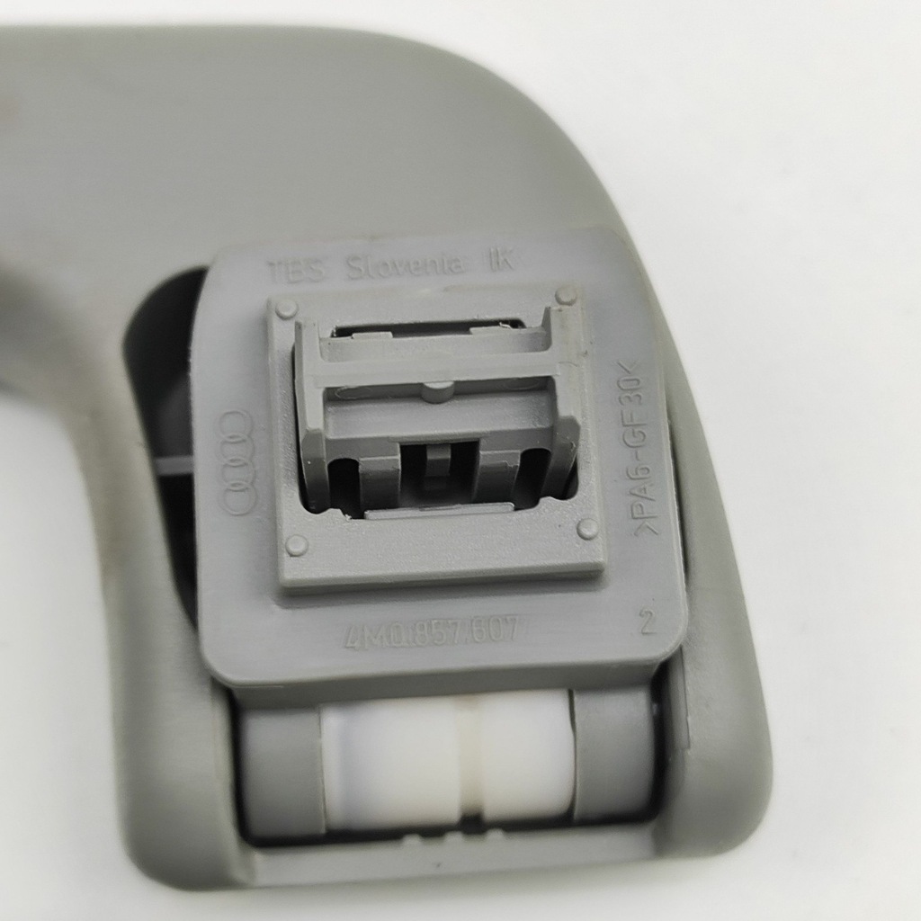 фото №9, Audi a4 s4 b9 8w 2017 комплект креплений do потолка