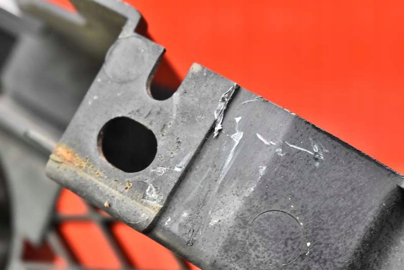 фото №8, Решётка радиатора решётка радиатора хром 010050712 mazda premacy 1 i cp 99-01