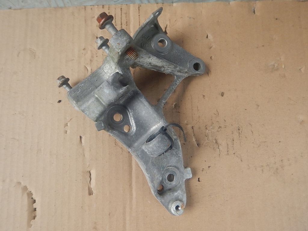 Купить Volvo xc40 v60 1.6d d4162t ford mondeo mk4 кронштейн основание генератора