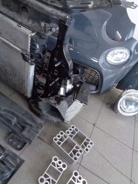 Капот бампер крила ліхтар fiat 500 abarth 595 рестайлінг  2018 рік колір 735/a Київ